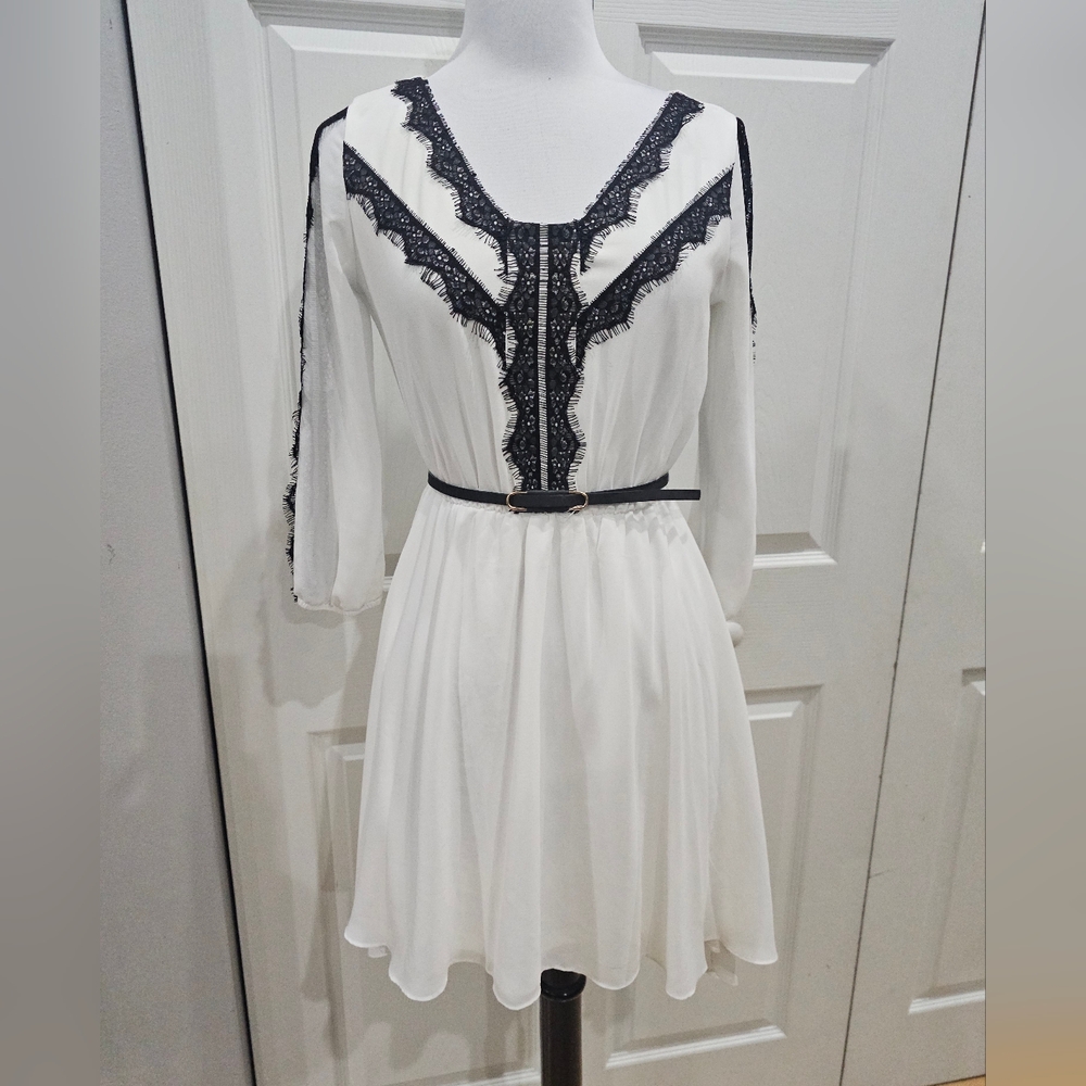 My Michelle Causal White Black Lace Flowy High Low V Neck Sleeved Belted Dress S